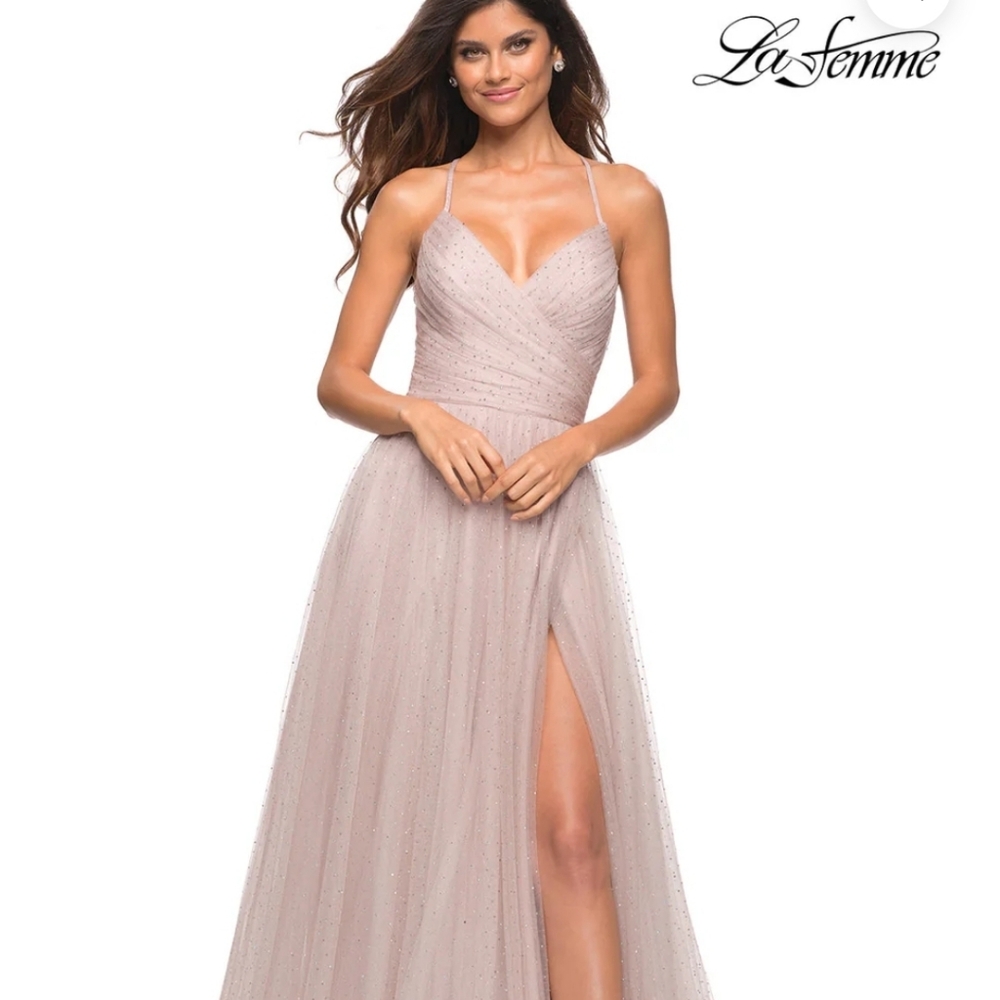 Size 10 muave tulle fluffy prom dress w/ scattered AB crystals all over NWT